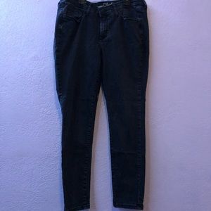 Universal Thread Back Jeans